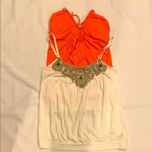 Set of 2 tanks
